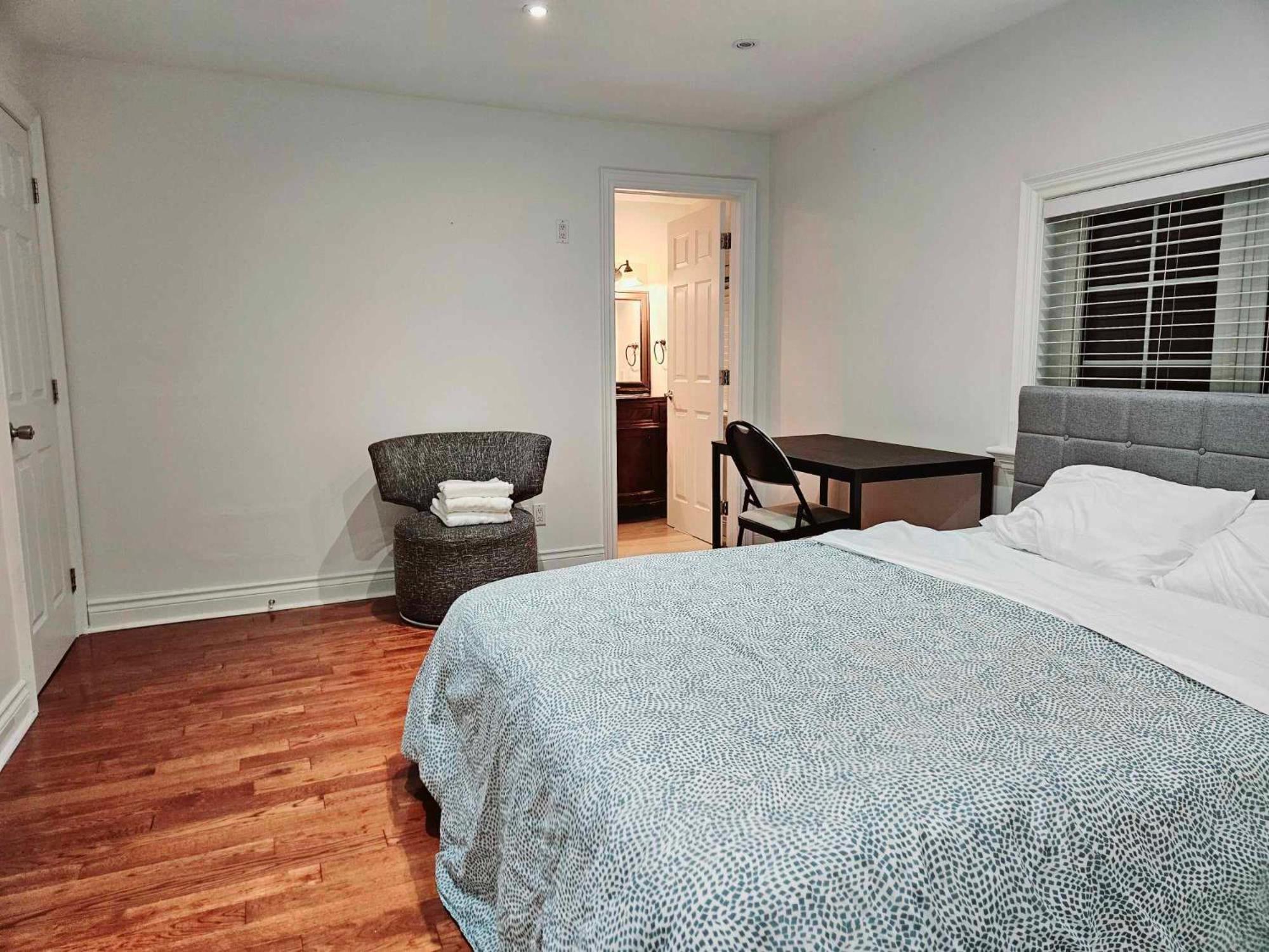 Beautiful Room At Yonge And Sheppard And North York Centre Toronto Exterior foto