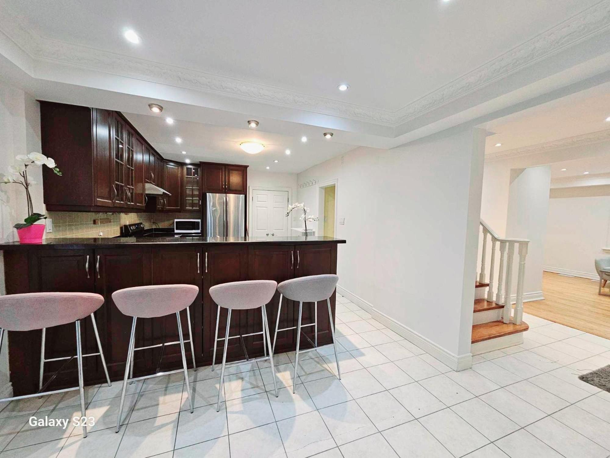Beautiful Room At Yonge And Sheppard And North York Centre Toronto Exterior foto